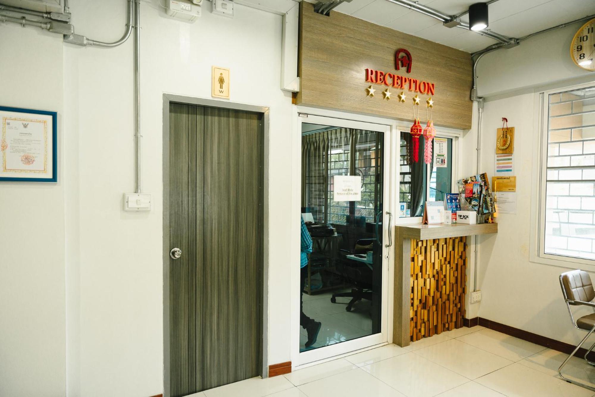 The Ten Hotel Thippanate Chiang Mai Exterior photo